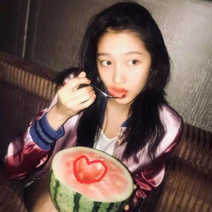 娱乐吃瓜酱关晓彤